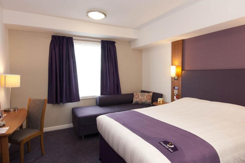 Premier Inn Manchester - Handforth Esterno foto